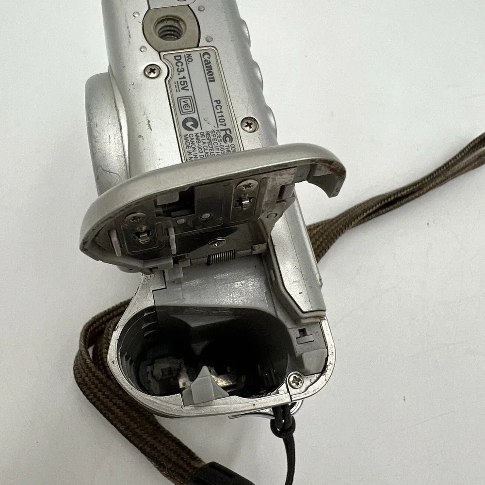 Canon PowerShot A510 3.2MP Digital Camera Silver For Parts